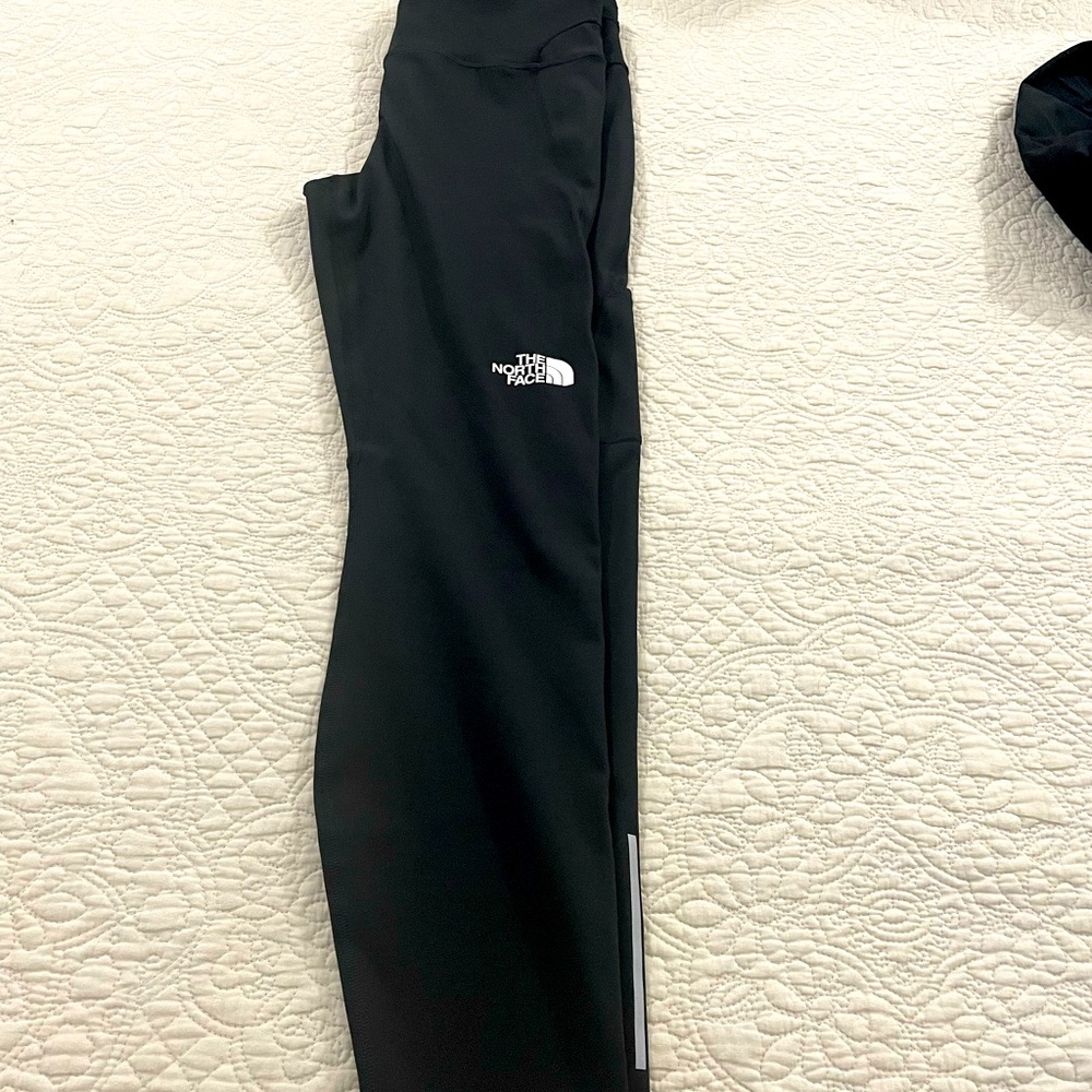 The North Face Jet Black Active Leggings